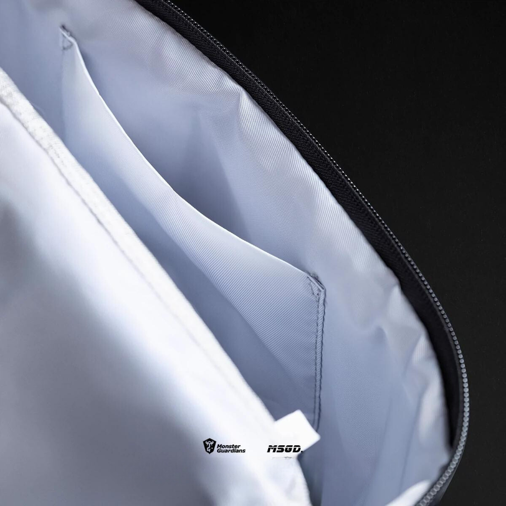 Multifunctional sports waist bag