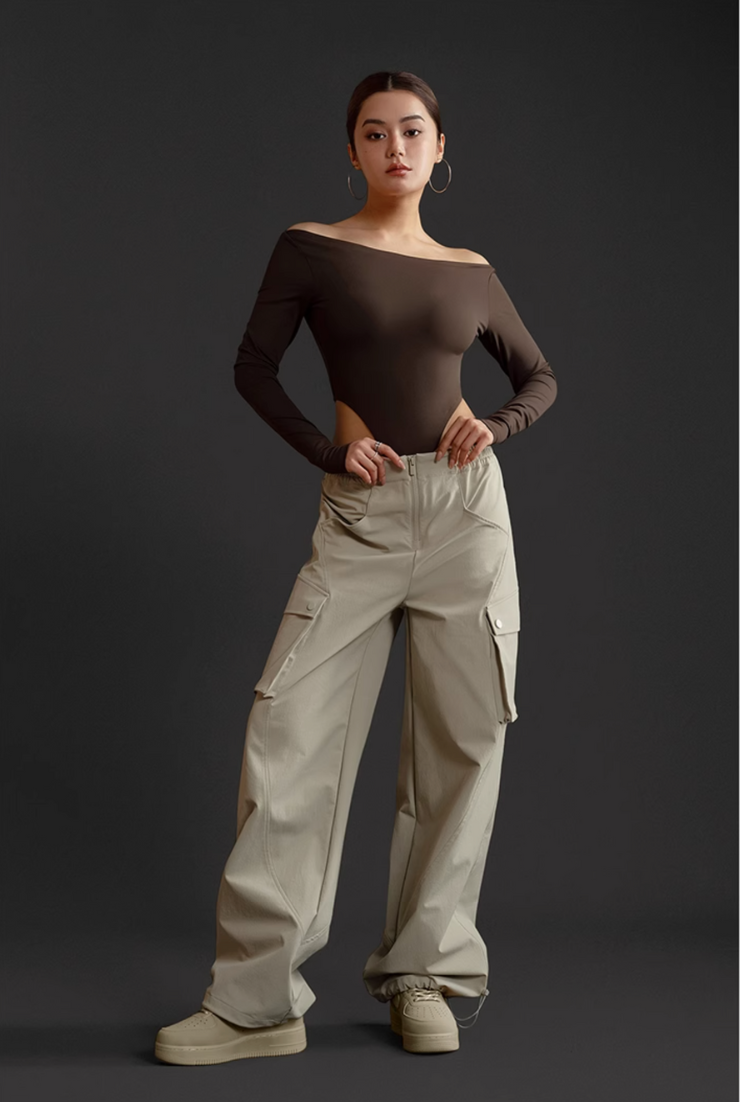 ハイスリット バックレス ロングスリーブボディスーツ