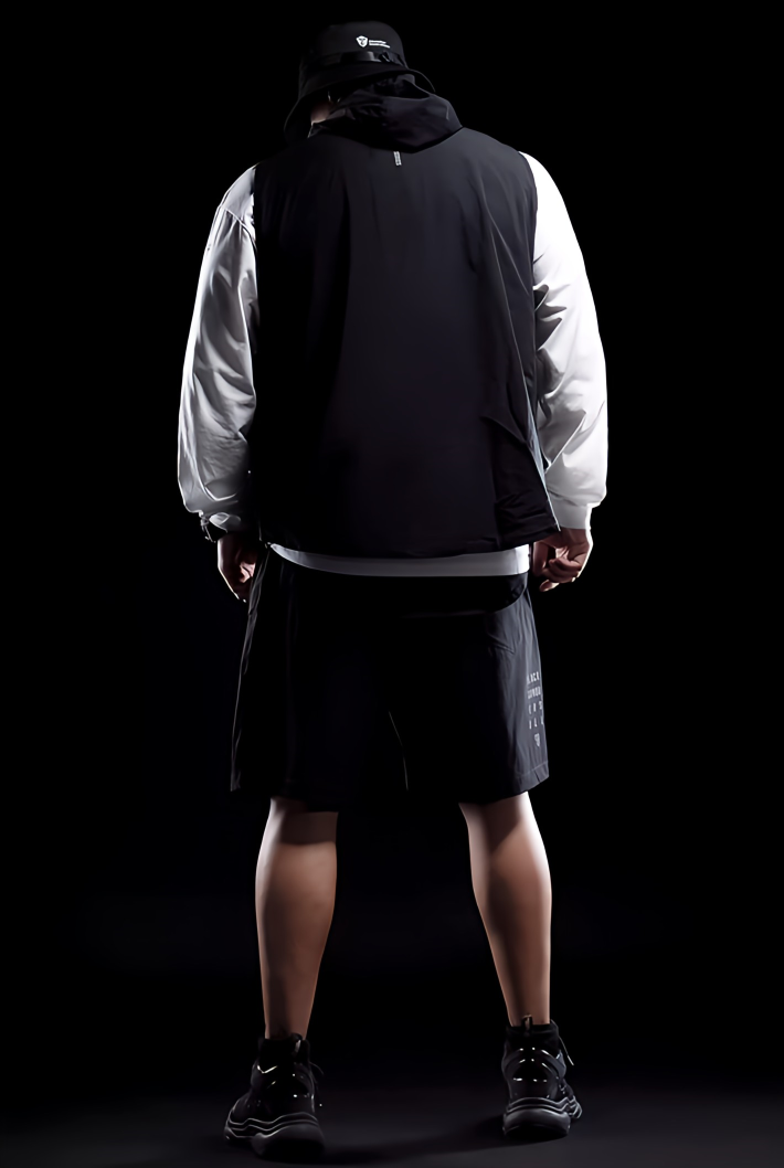 Multi-pocket sleeveless work vest