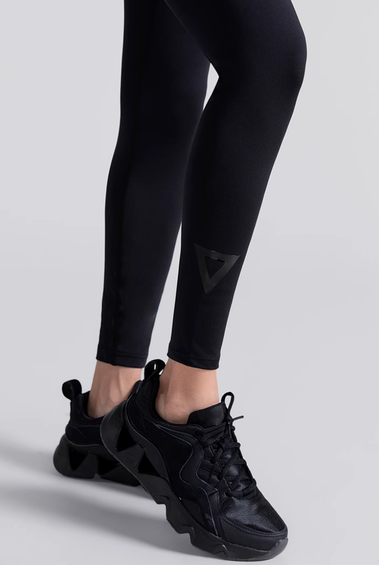 パフォーマンスエンハンスレギンス