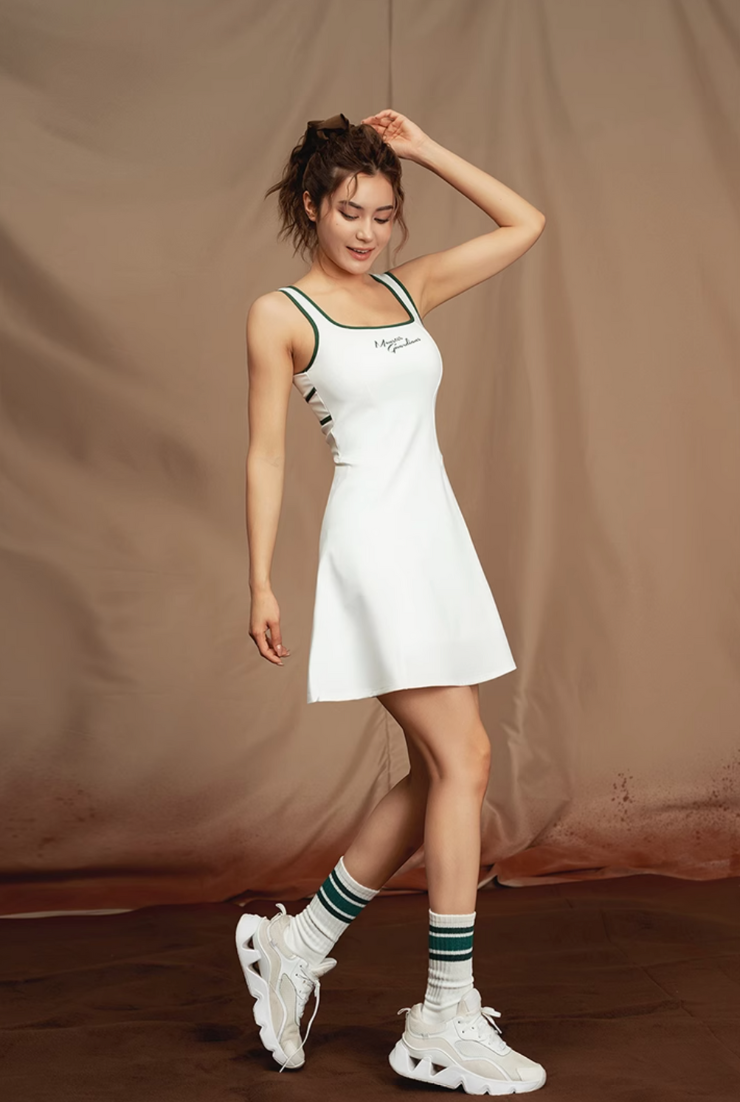 エレガンス スクエアネック テニスワンピース エレガンス スクエアネック テニスワンピース