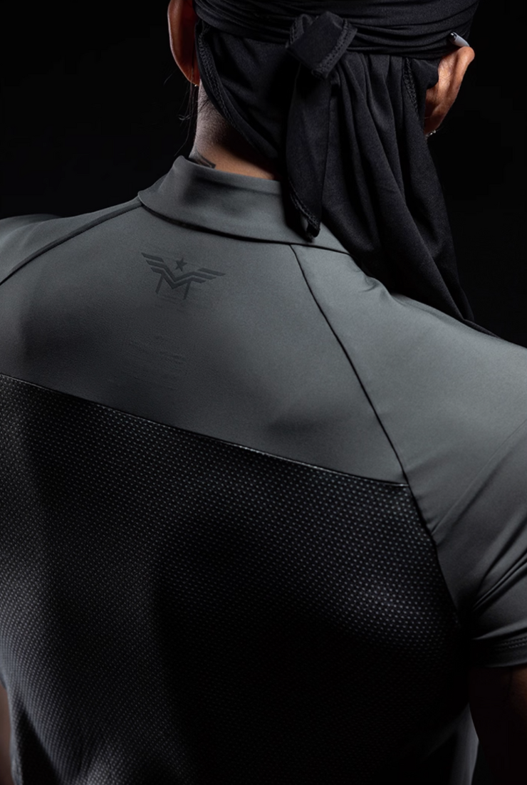 クールブリードトレーニングジップTシャツ