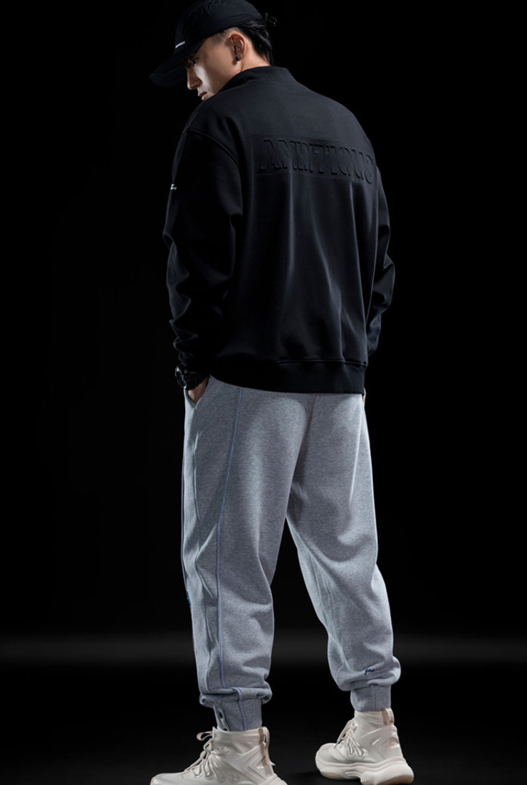 Two-tone fleece pants.WARRIOR