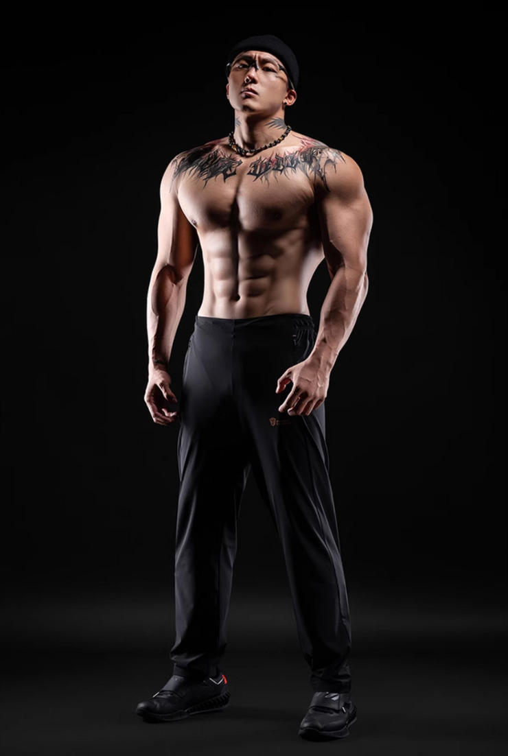 ブラック&ゴールド ストレートトレーニングパンツ