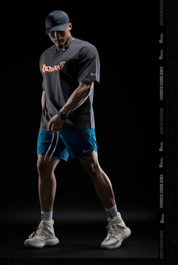 アーバンフリーフロー グラフィックTシャツ