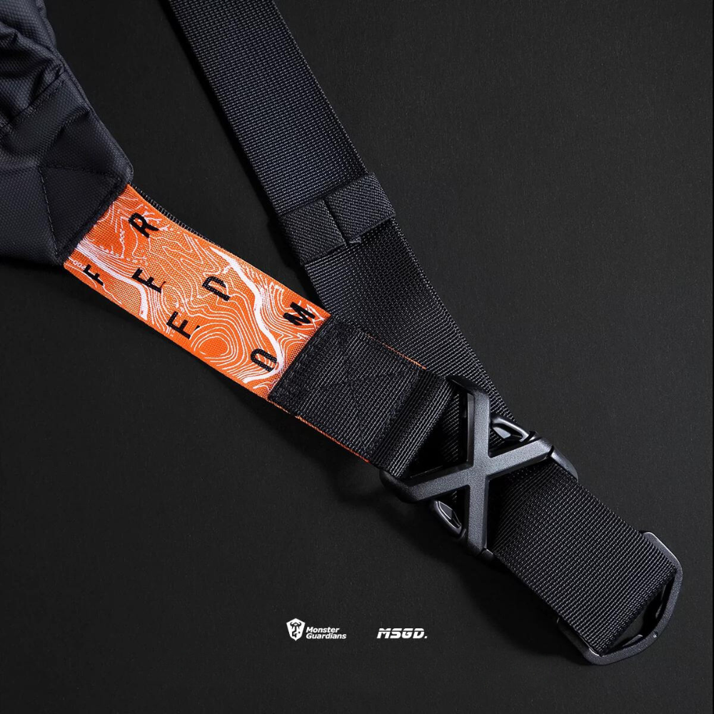 Multifunctional sports waist bag