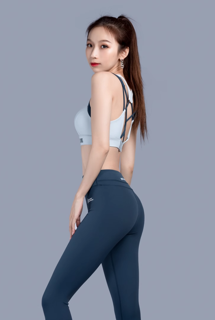 Wide straps beautiful back fitness bra