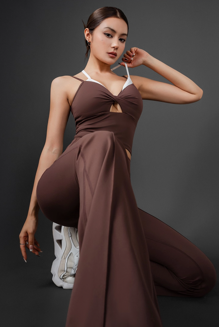 ツイストデザイン スポーツセットアップ