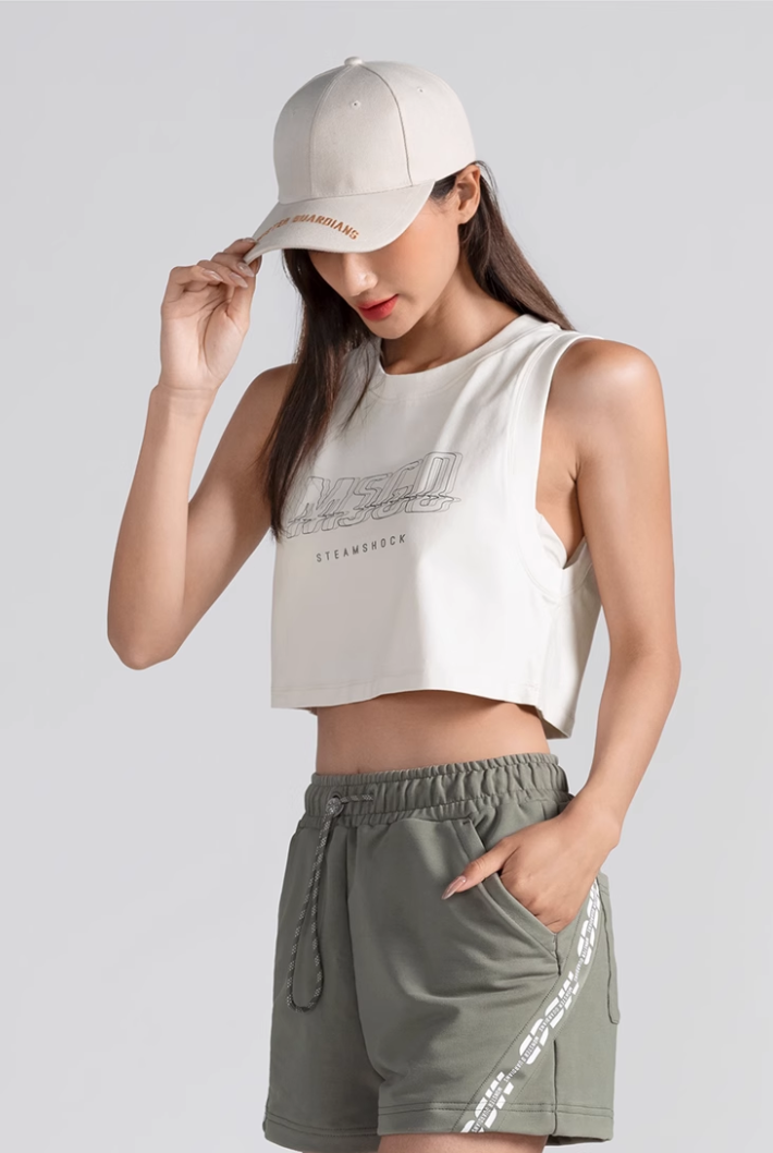 Embroidered logo curved brim cap