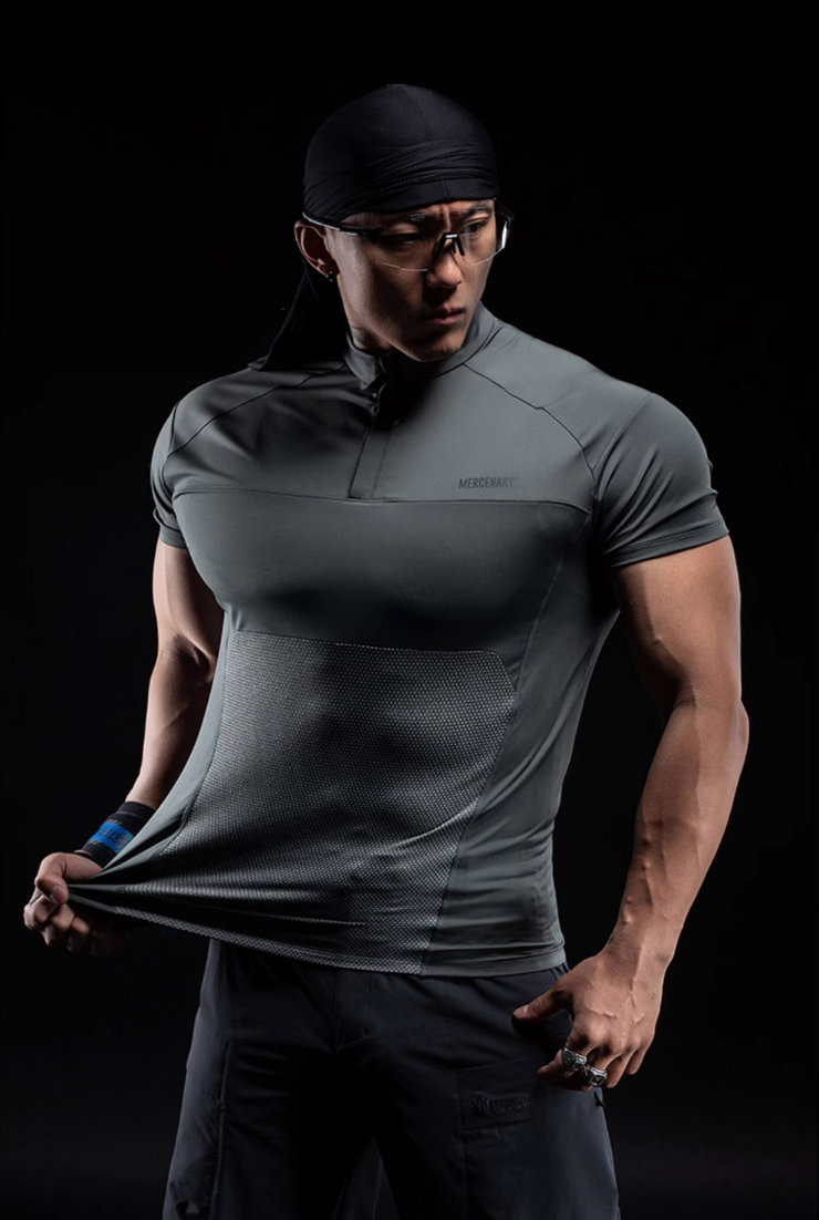 クールブリードトレーニングジップTシャツ