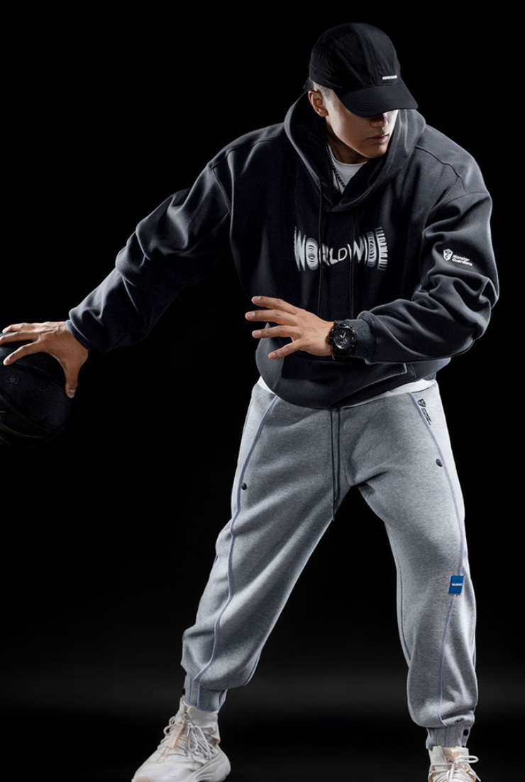Two-tone fleece pants.WARRIOR