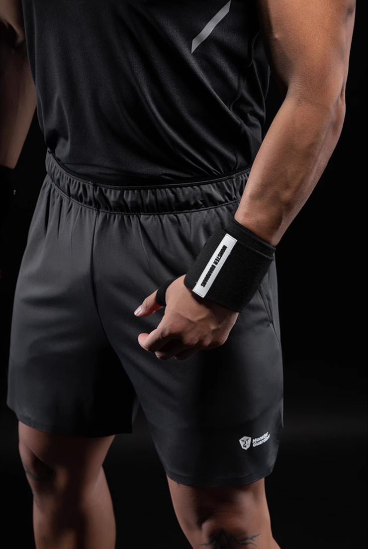 Light Wave Active Quarter Shorts