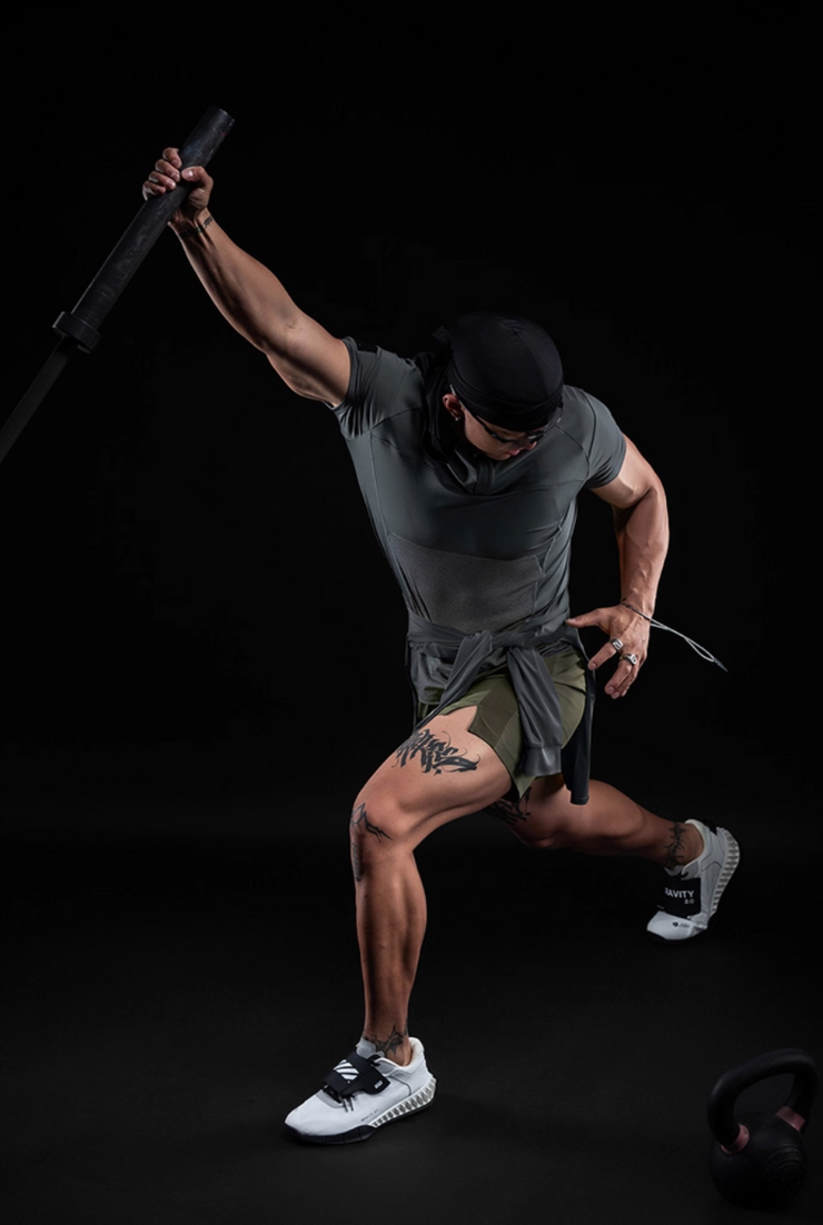 クールブリードトレーニングジップTシャツ