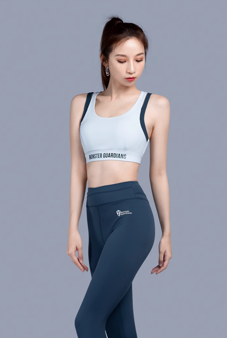 Wide straps beautiful back fitness bra