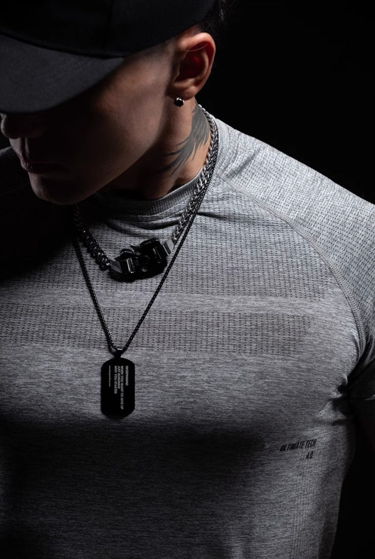 エアメッシュスリムフィットTシャツ