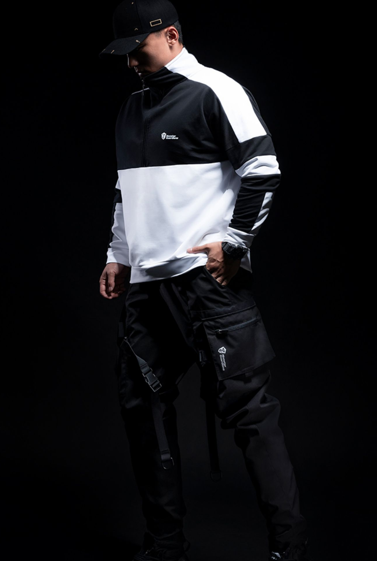 Sports fitness pullover, WARRIOR