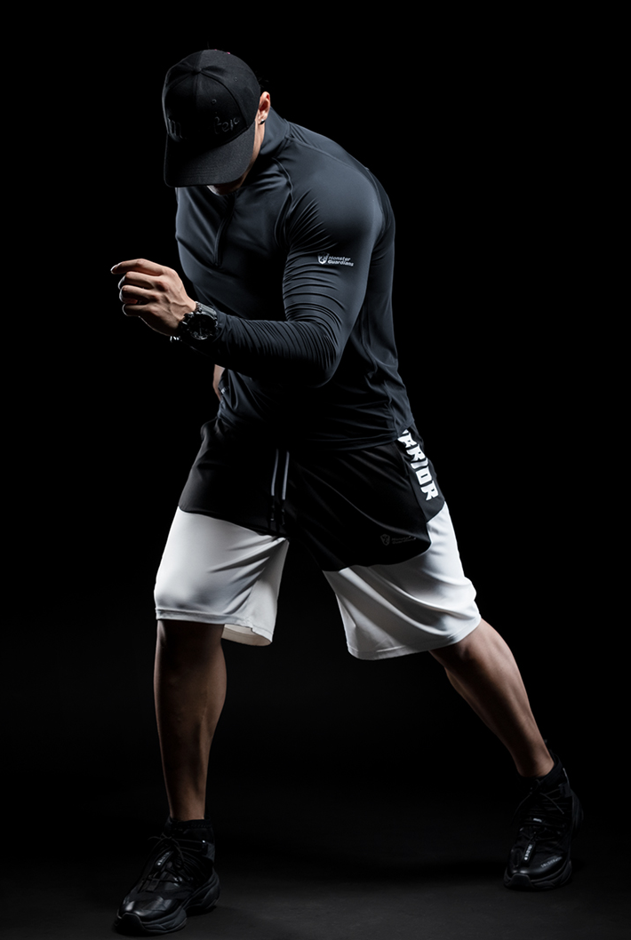 軽量ハイストレッチトレーニングウェア