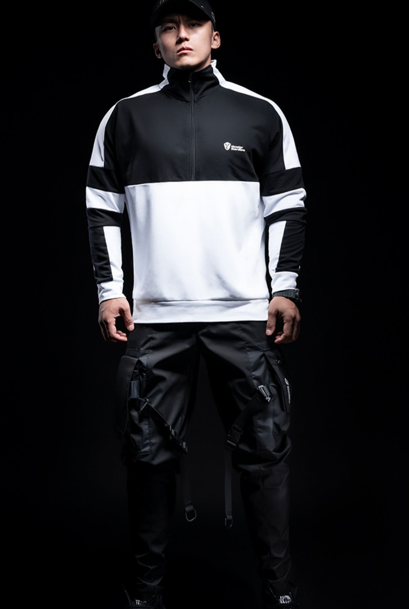 Sports fitness pullover, WARRIOR