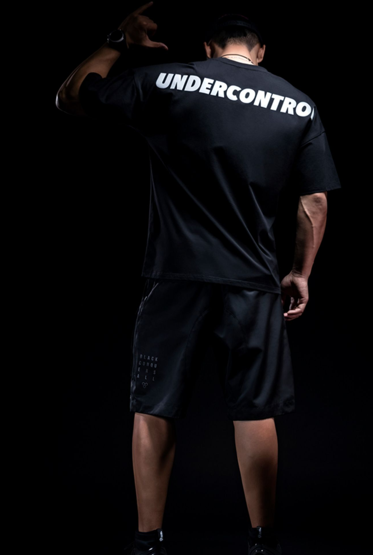 black fitness shorts