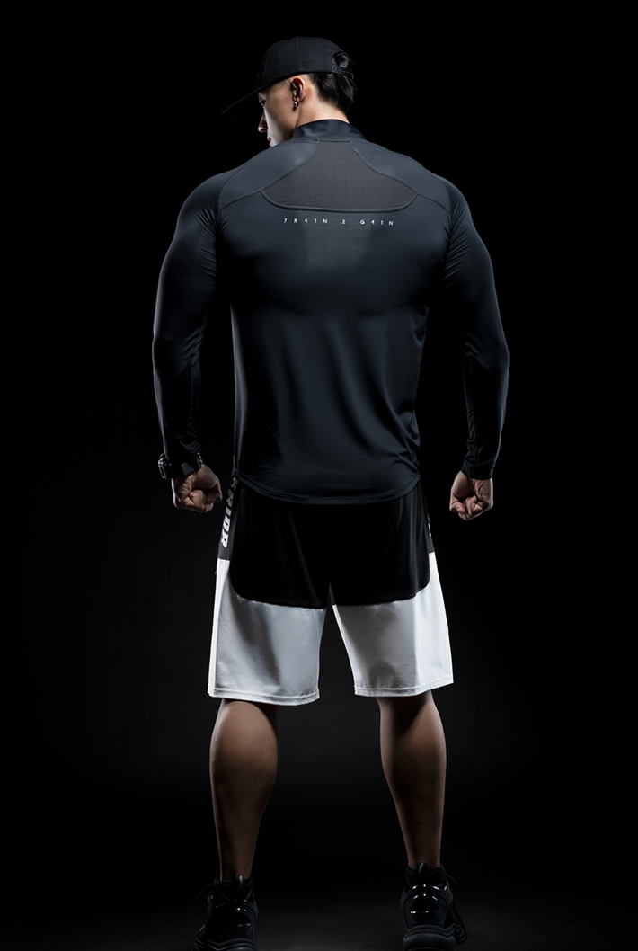 軽量ハイストレッチトレーニングウェア