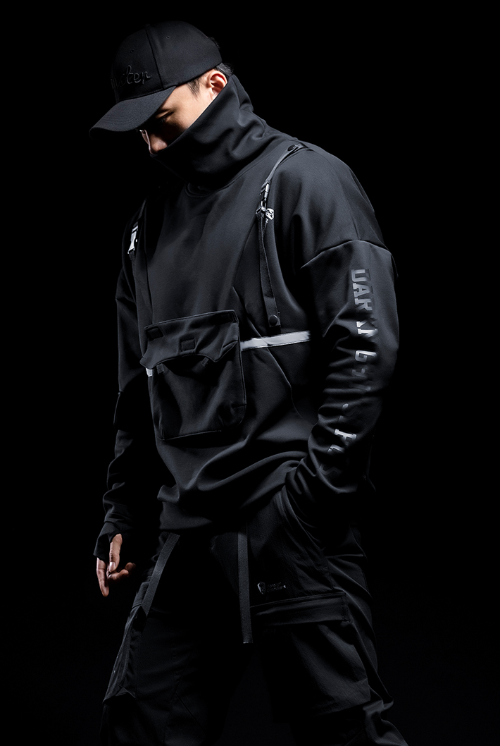 buckle high neck pullover