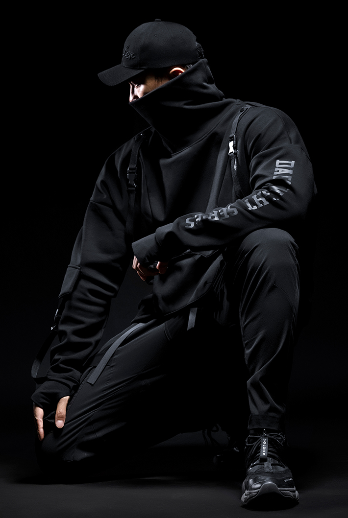 buckle high neck pullover