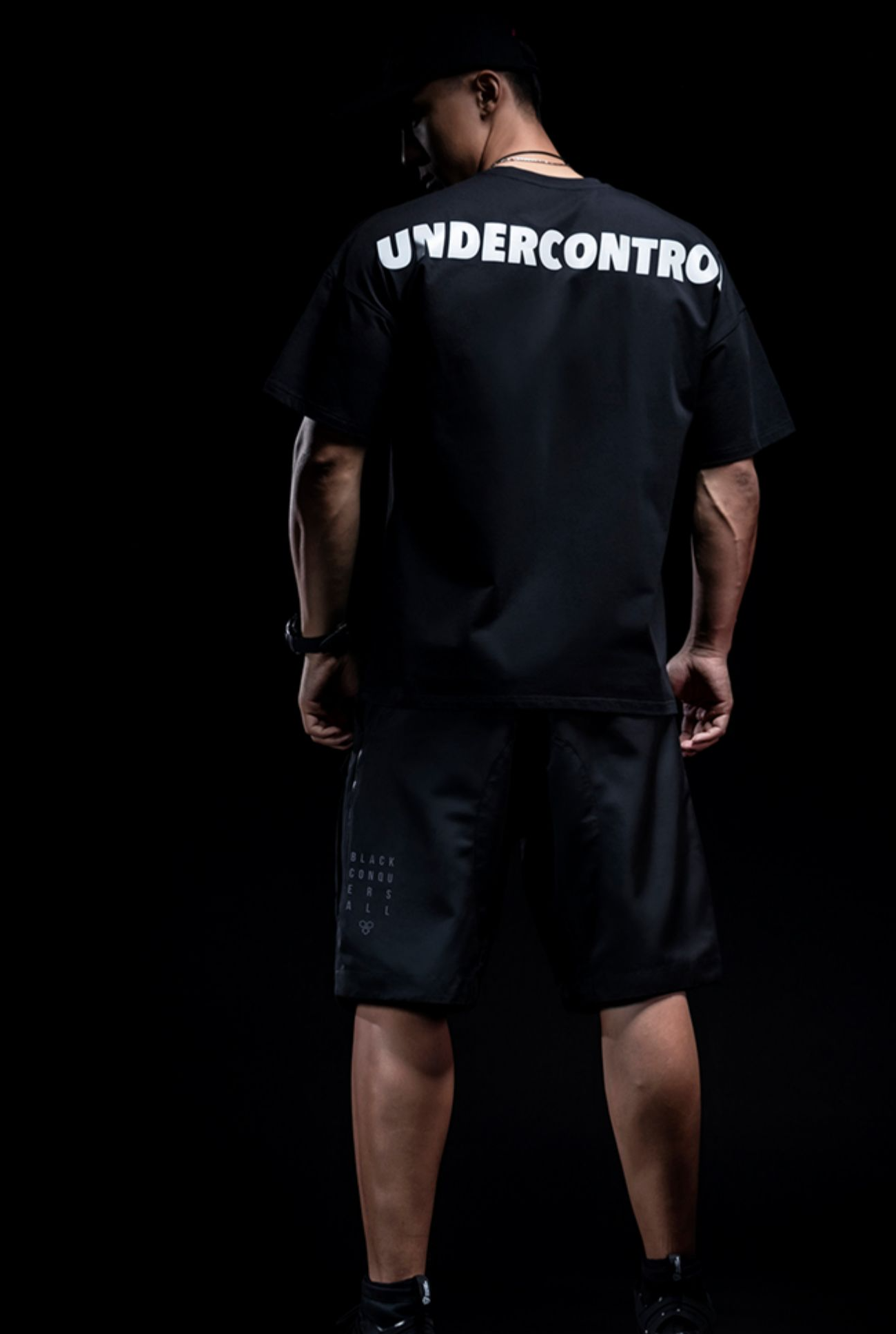 black fitness shorts