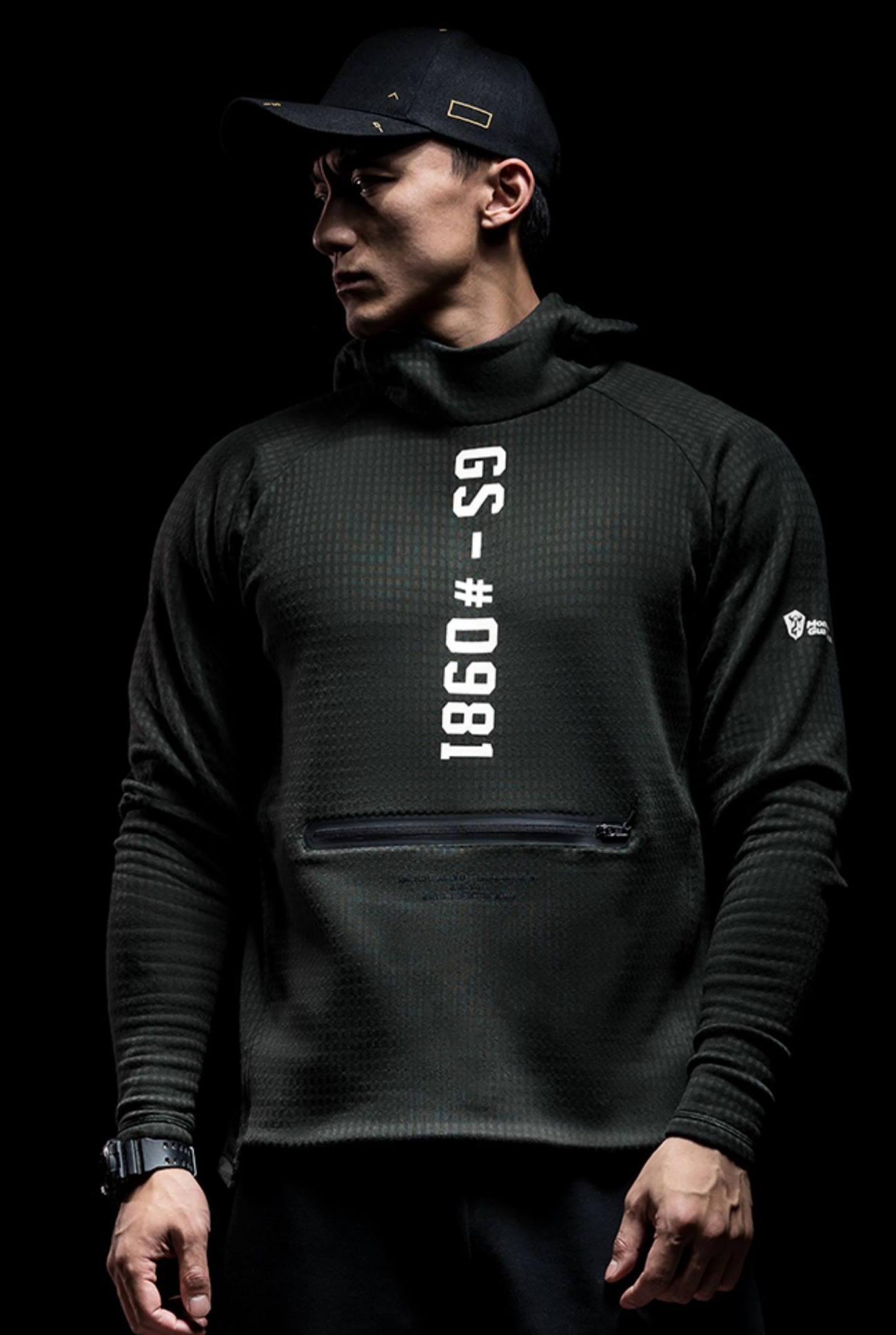 フィットネスフードパーカー