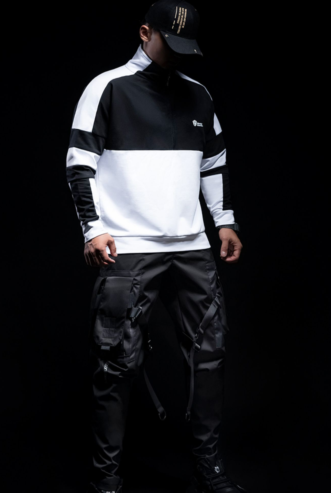 Sports fitness pullover, WARRIOR