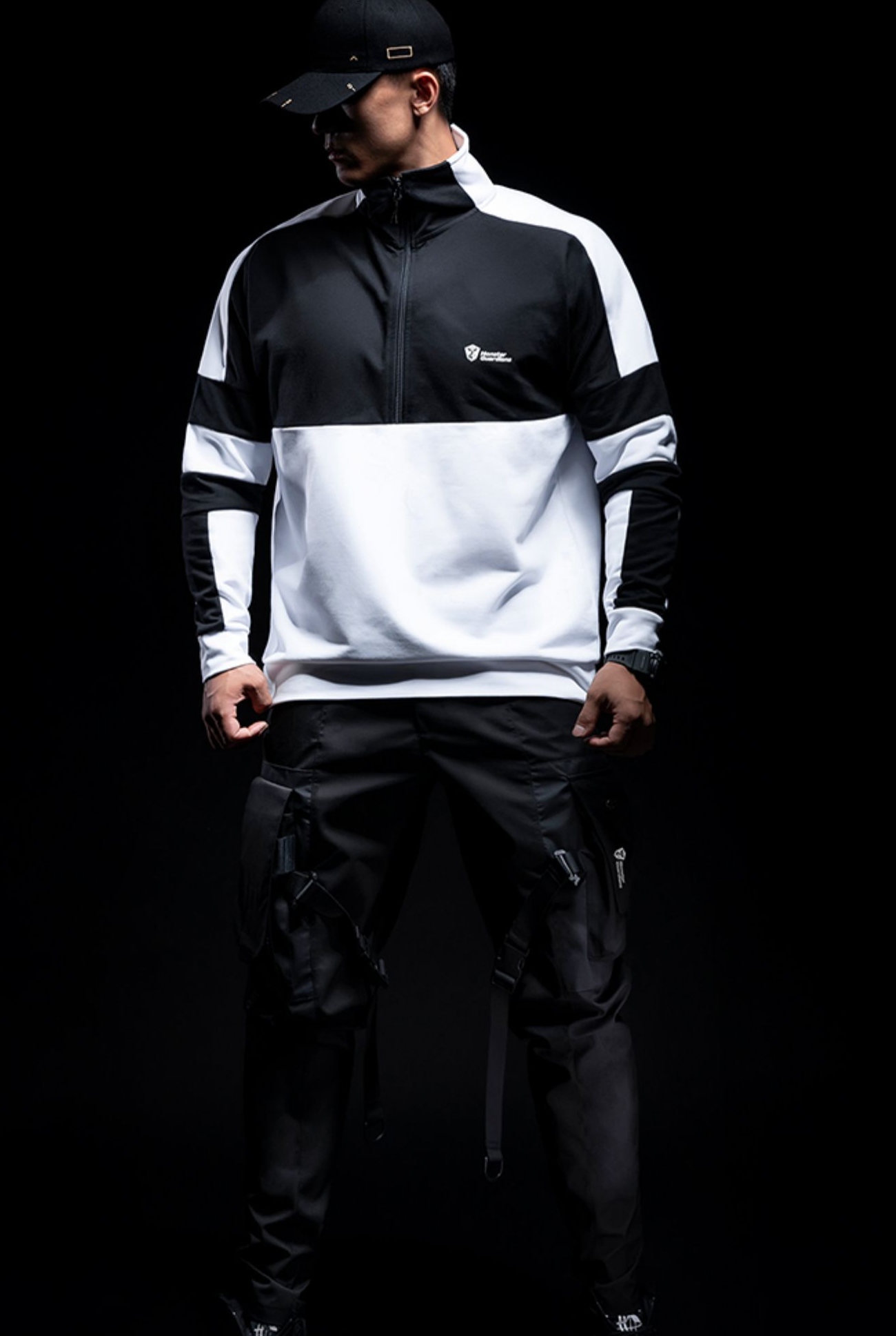 Sports fitness pullover, WARRIOR