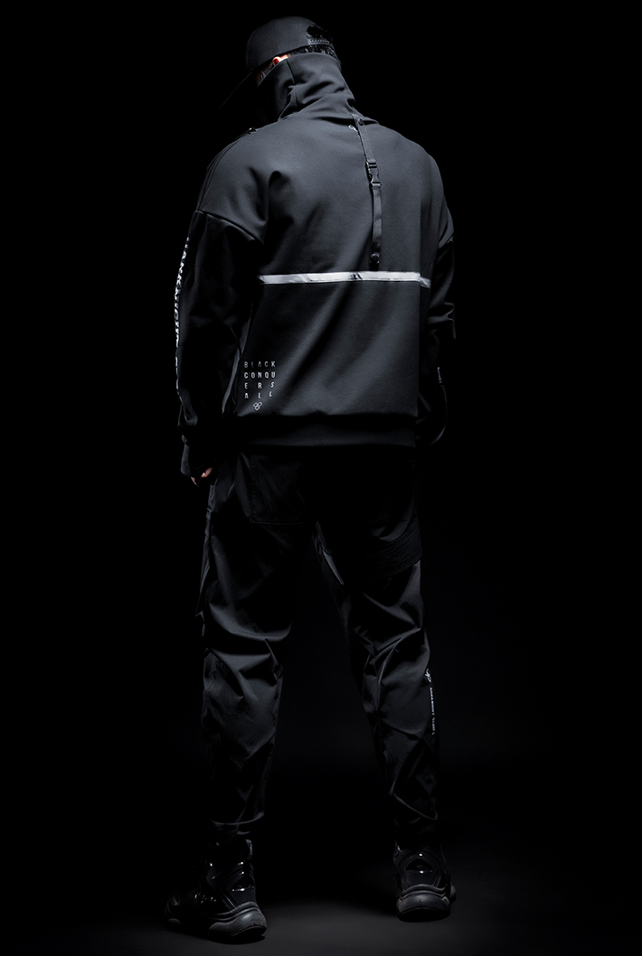 buckle high neck pullover