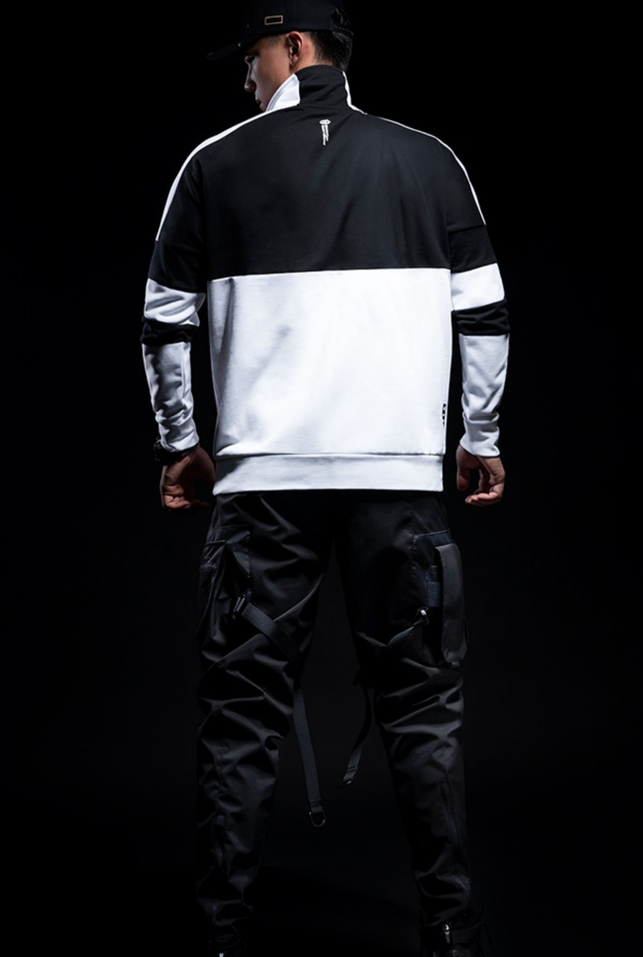 Sports fitness pullover, WARRIOR