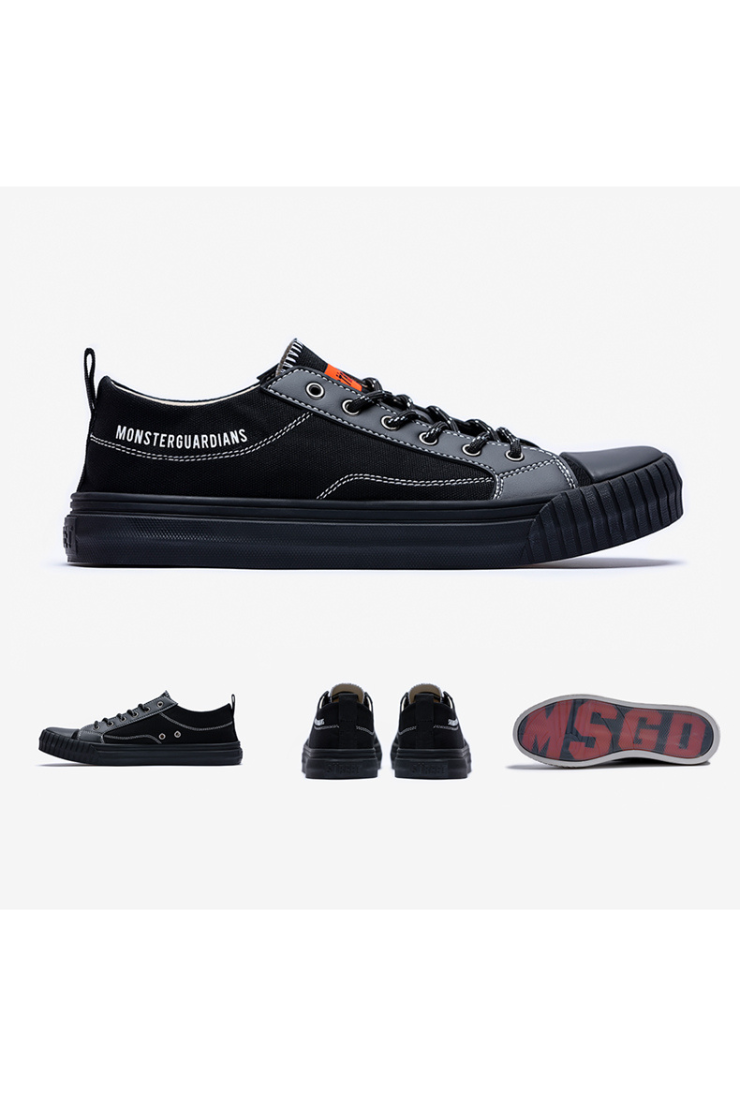 low-cut canvas sneakers