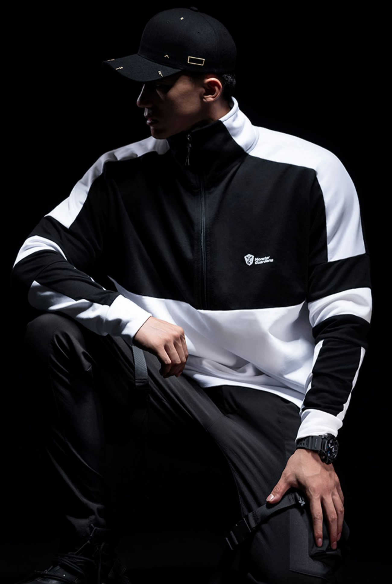 Sports fitness pullover, WARRIOR