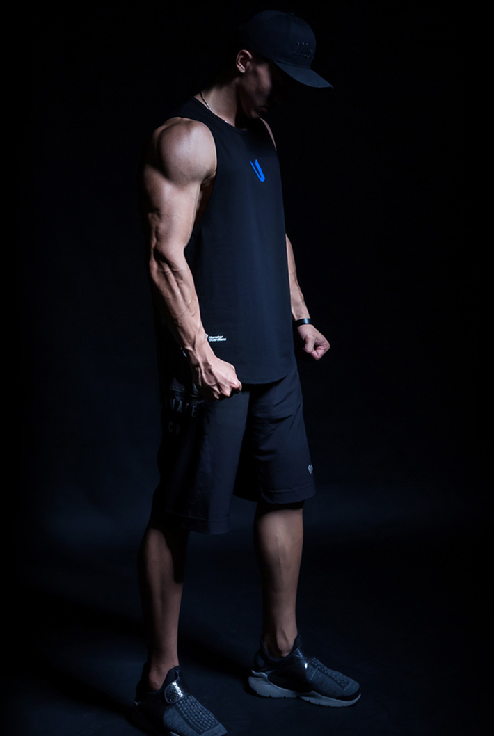 training logo tank top