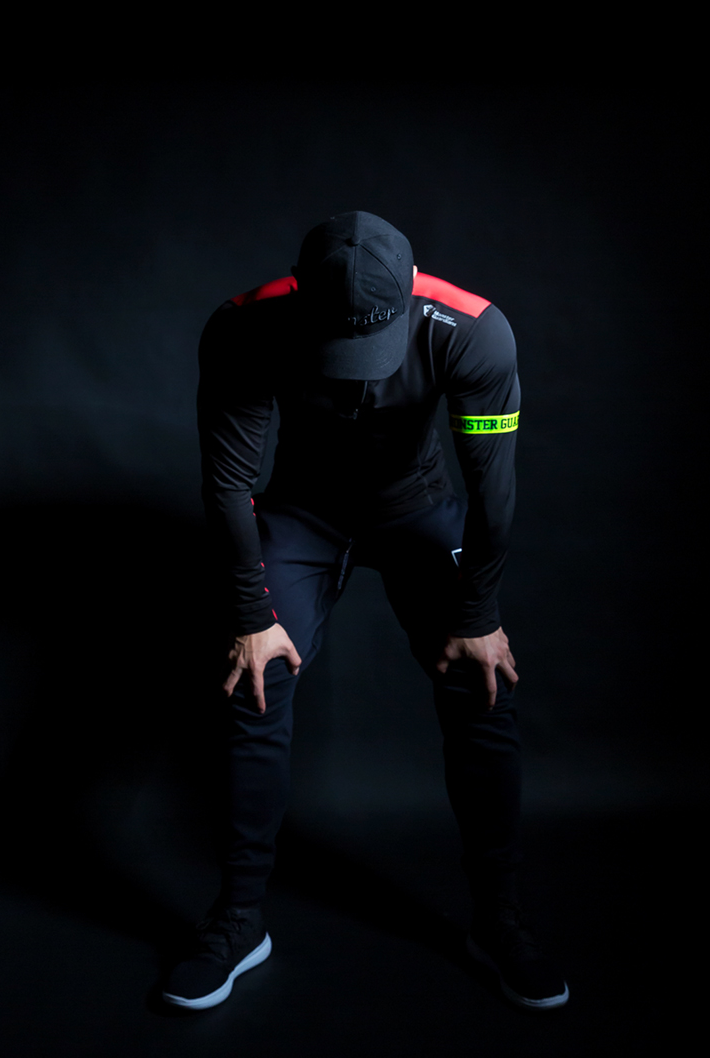velvet running zip wear