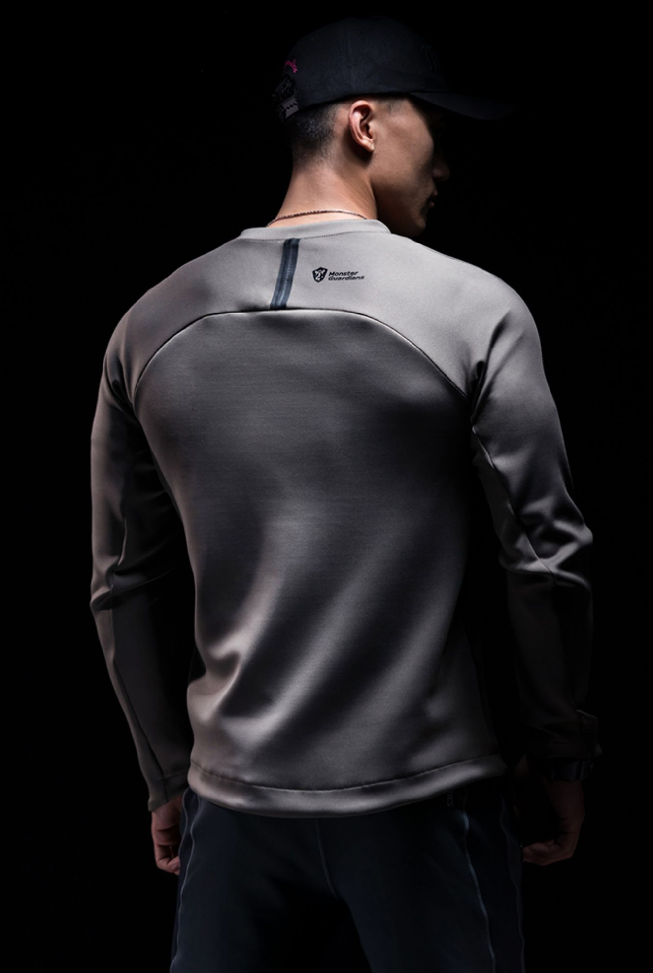 logo sport pullover